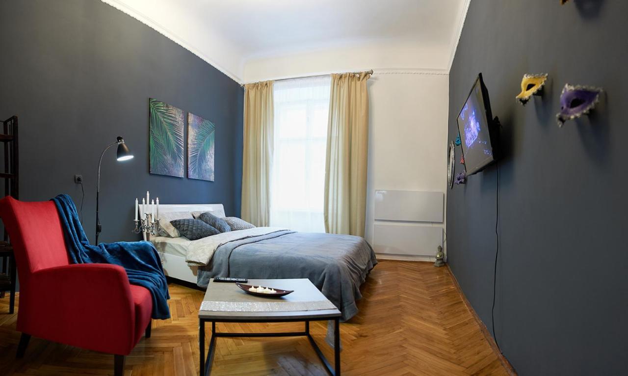 Stylish Apartments In The Center Leopoli Esterno foto
