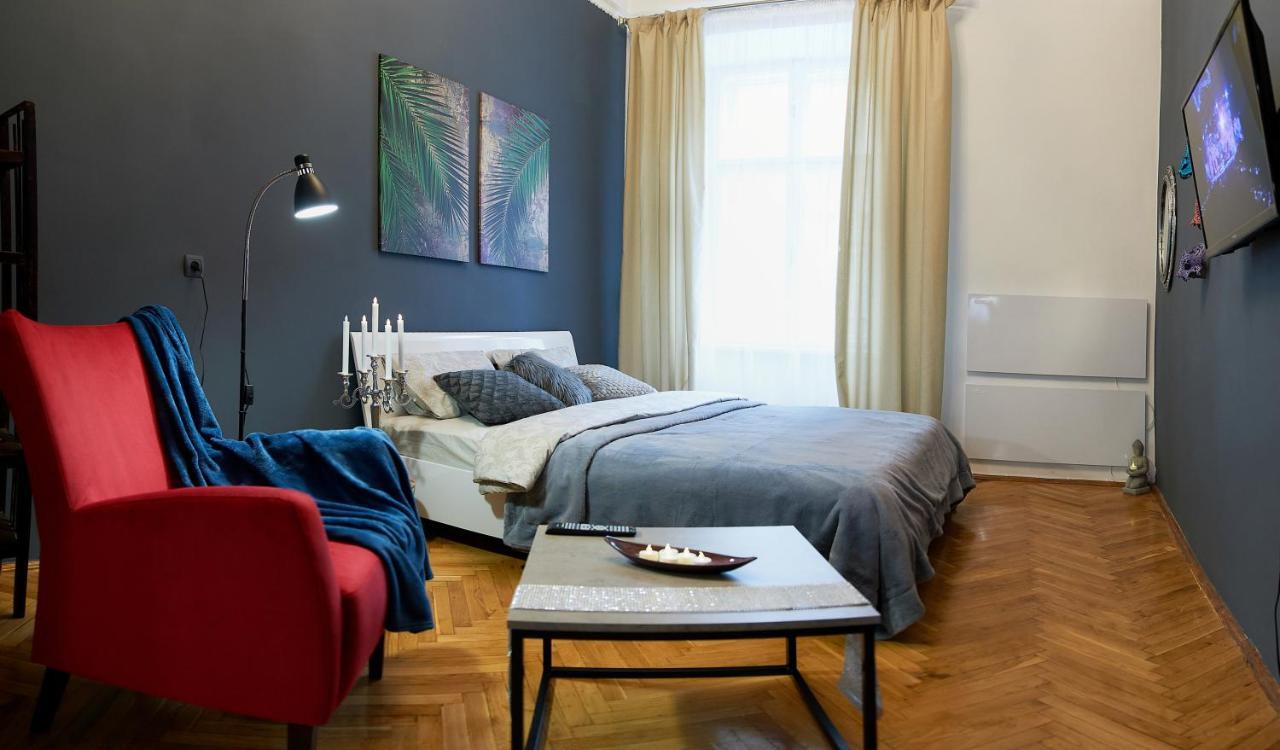 Stylish Apartments In The Center Leopoli Esterno foto